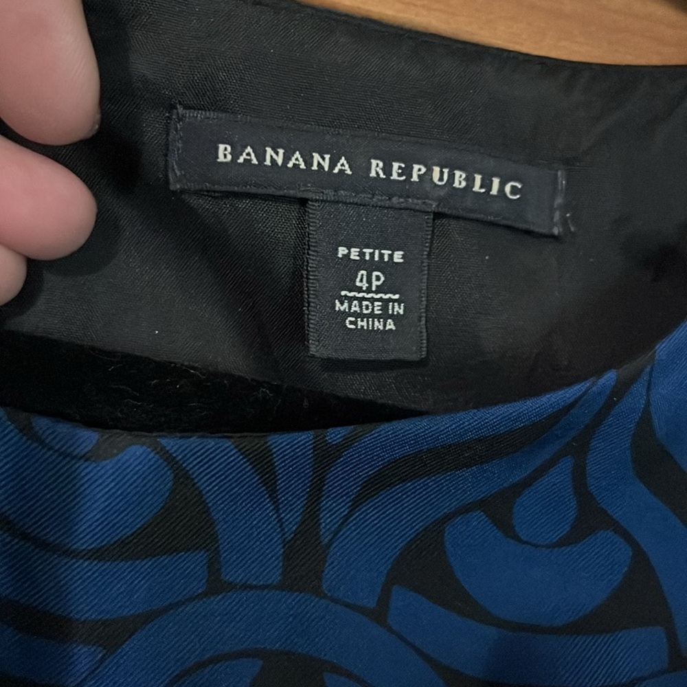 Banana republic size 4p silk modern swirl dress - Picture 4 of 7